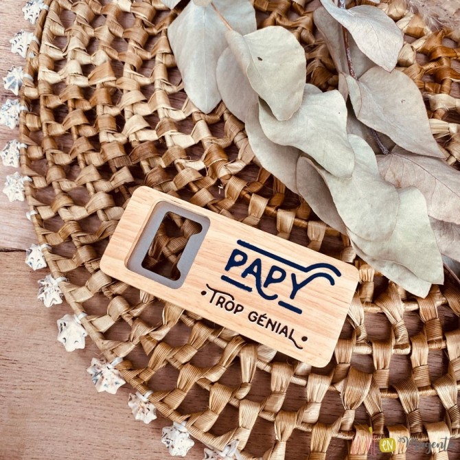 Décapsuleur en bois Papy trop génial