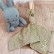 Doudou lapin vert personnalisé