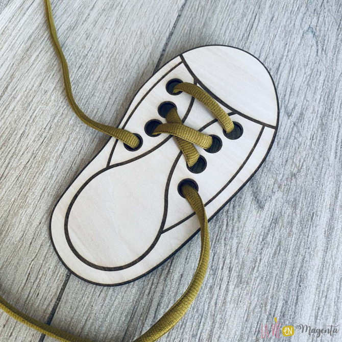 Jeu en bois - Chaussure à lacer - Montessori 