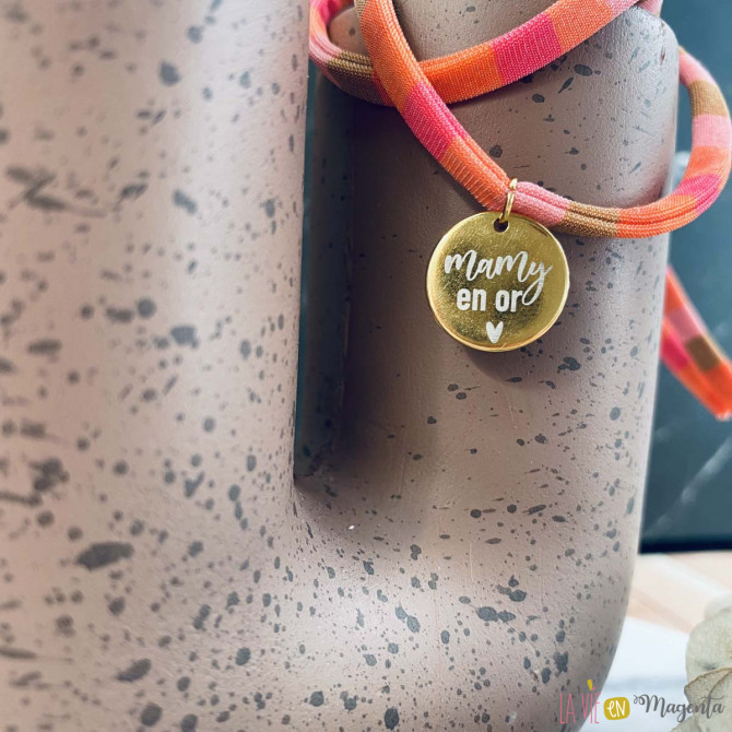 Bracelet médaille mamy en or