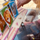 Porte carte jeu en bois personnalisé