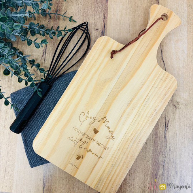 Planche apéro en bois gravée – Cadeau Mamy