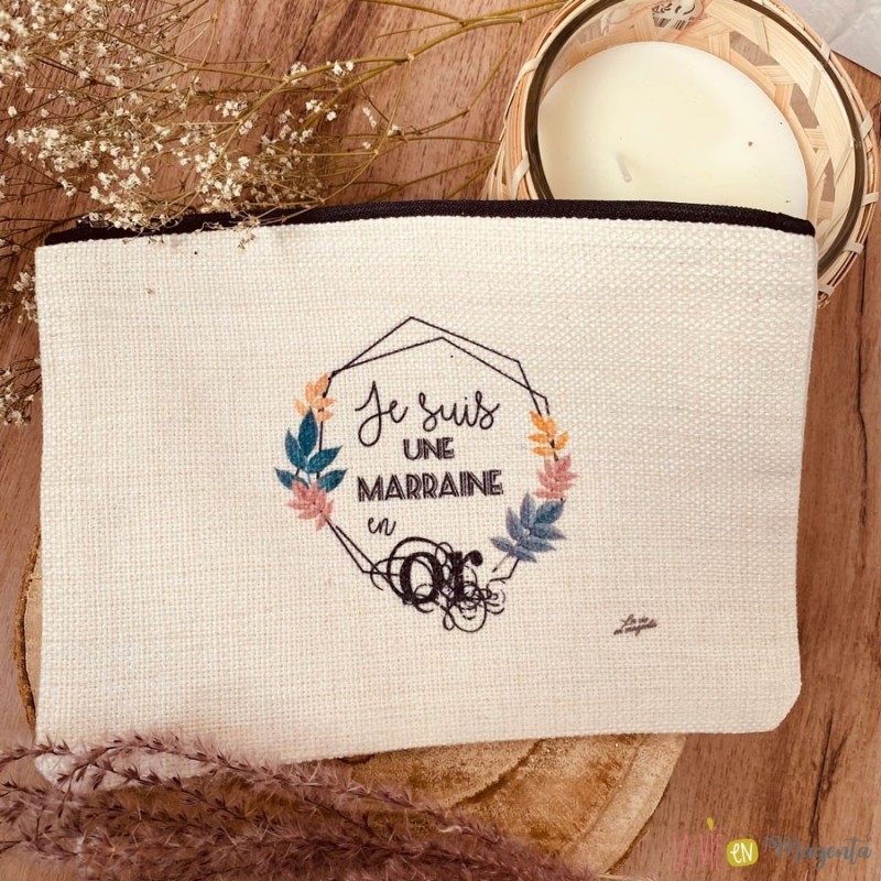 Cadeau pour parrain ou marraine: Trousse brodée